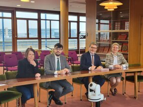 Signature de la convention tripartite